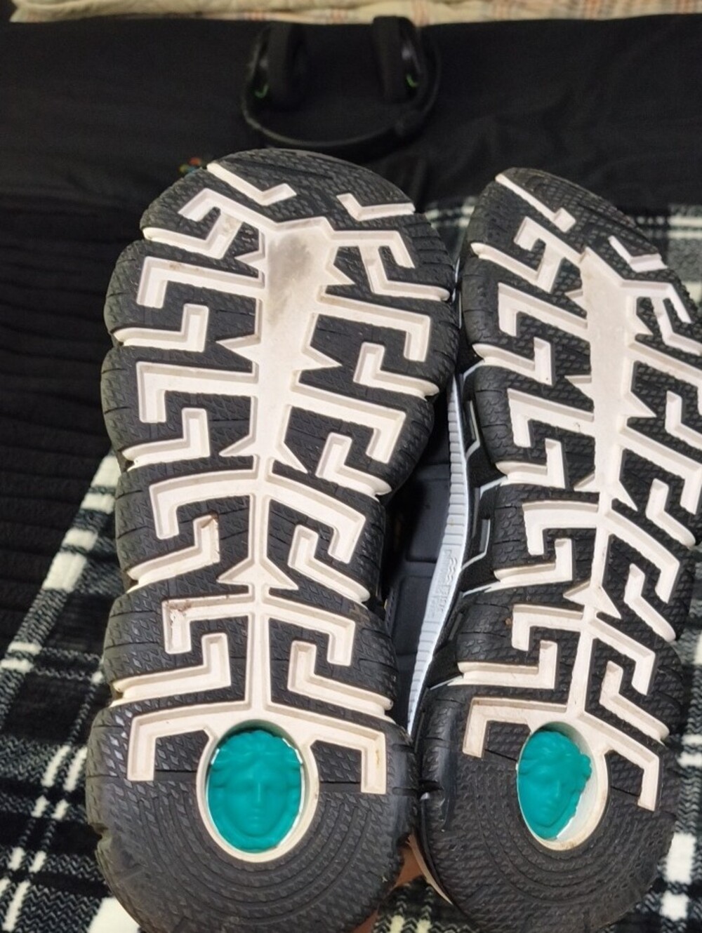 Versace Chain Reaction Sneakers - Picture 5 of 7